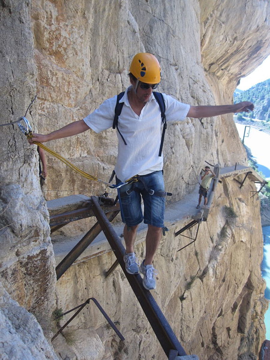 World's most dangerous hikes include El Caminito del Rey in Spain. Photo from Wikimedia Commons