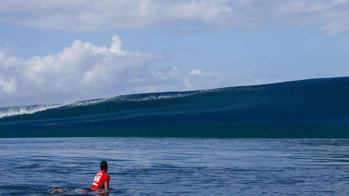Pro surfer Joel Parkinson assesses Teahupo‘o; photo courtesy ASP