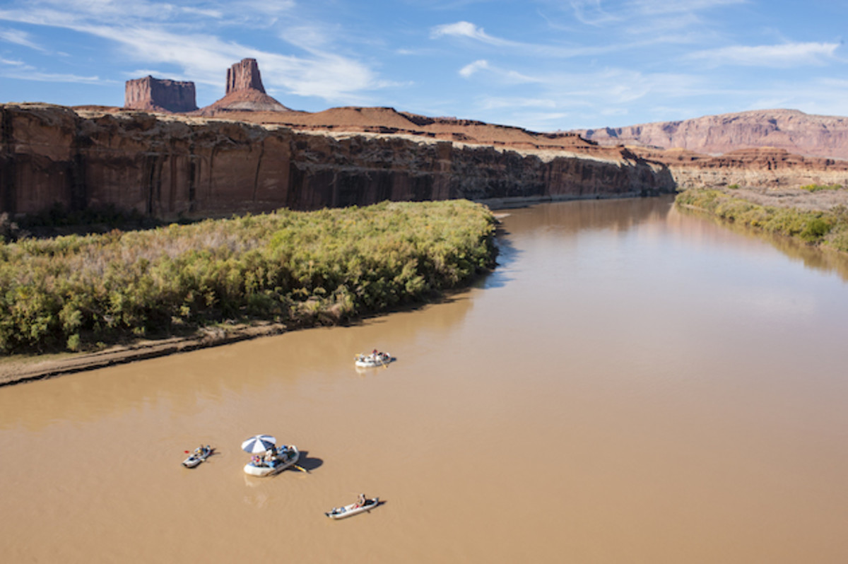Slow your roll: A family river trip in canyon country. Photo by Adam Elliott. Green River