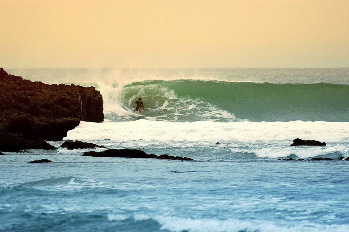 surf spots in Ecuador