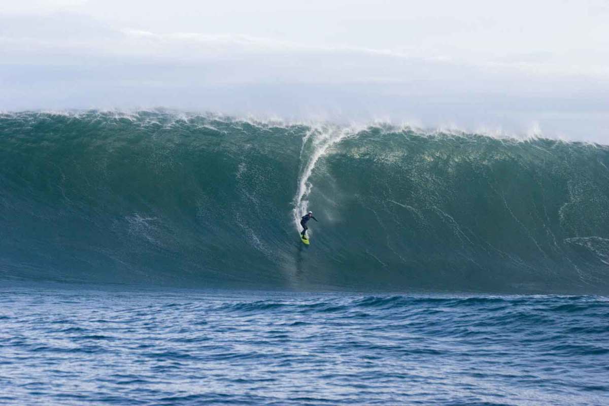 Kyle Davidson tackles Papatowai. Photo by Corey Scott/ Oakley Big Wave Awards