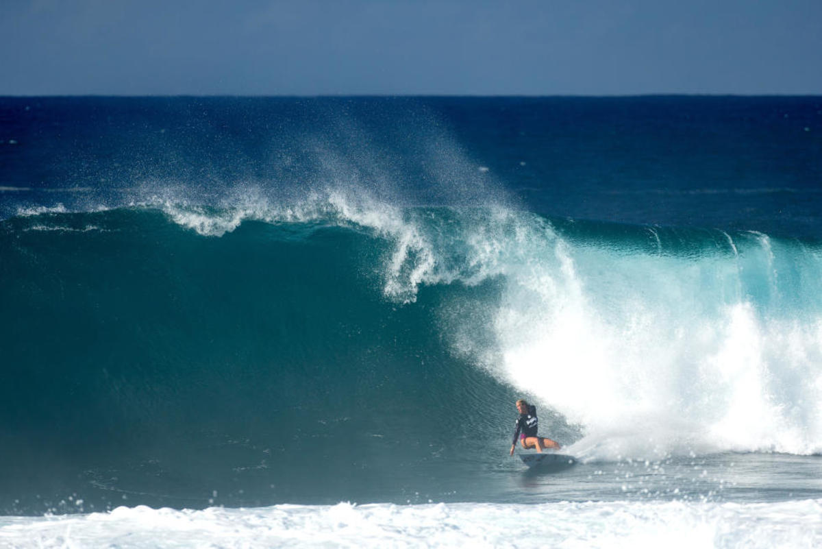 Bethany surfing in last year's Pipeline Invitational. Photo by WSL/KC