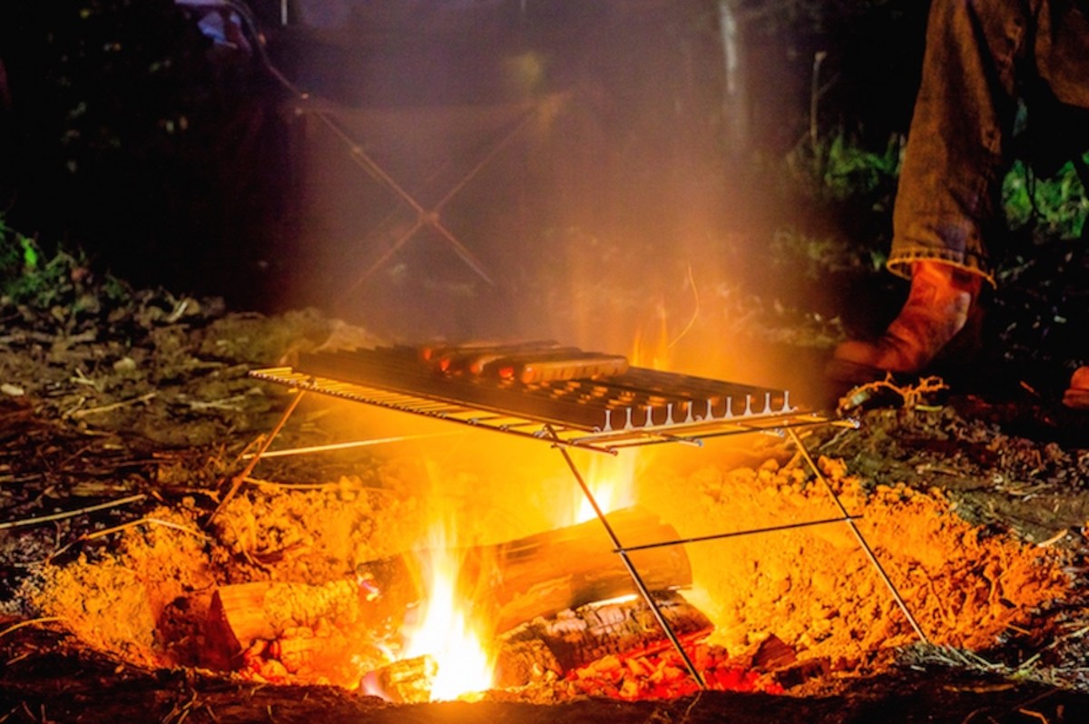 Campfire Grilling- HR