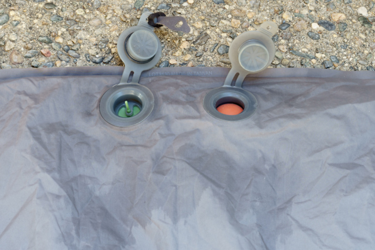sleeping-pad-review Exped Synmat UL 7 Valves