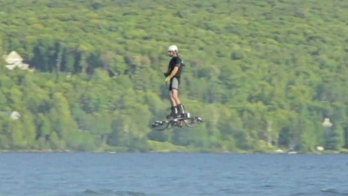 Canadian inventor set a Guinness World Record for farthest hoverboard flight. Photo: Guinness World Records