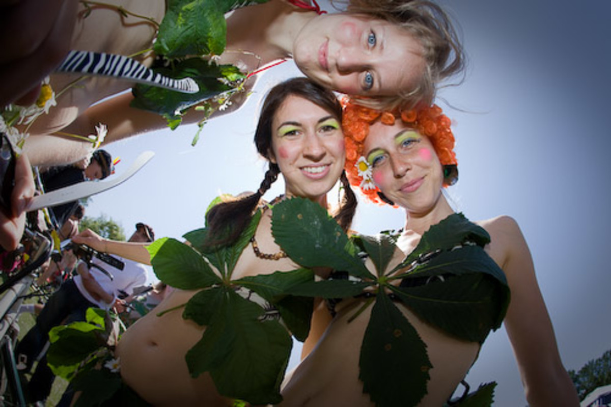 Women in leaves.