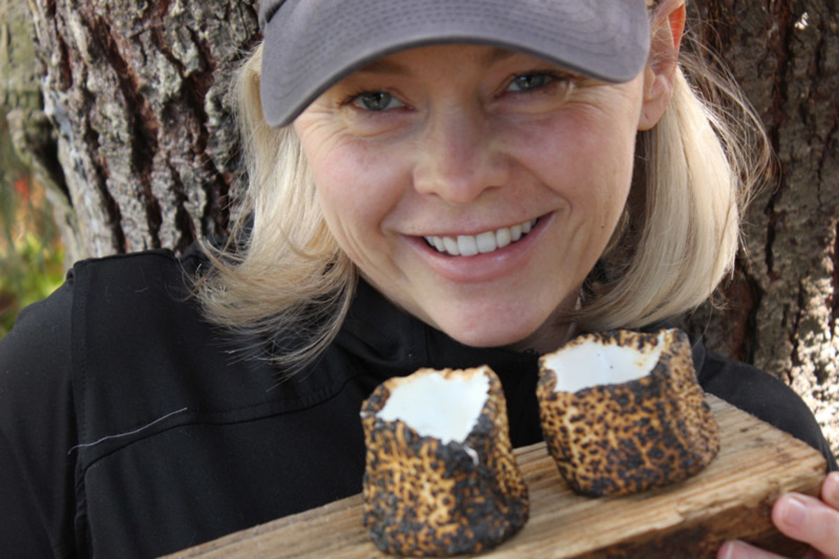 Marshmallow shot glasses. Could a s'mores shot be far behind? Photo: The Dryt.