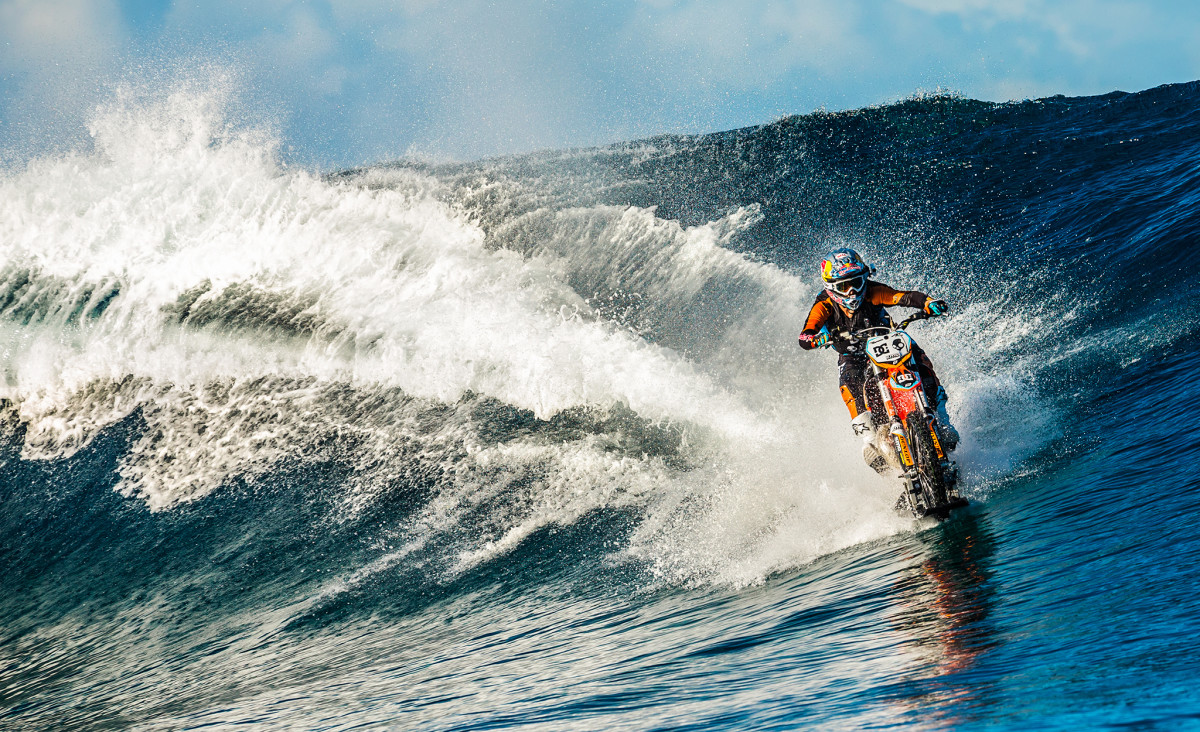 dc shoes surfing bike