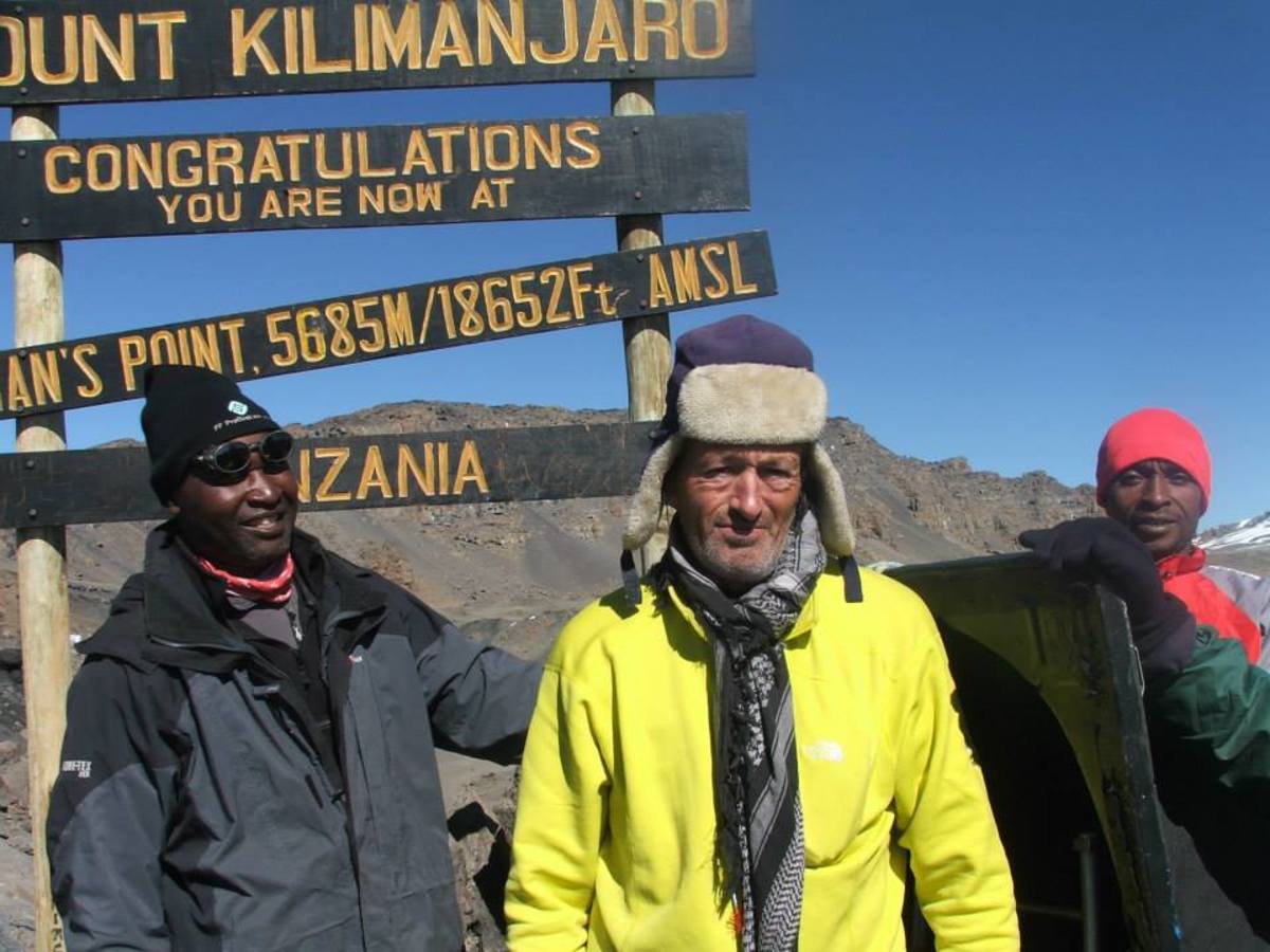 Robbie Dowling made it to the top of Kilimanjaro with his bathtub. Photo: Robbie Dowling