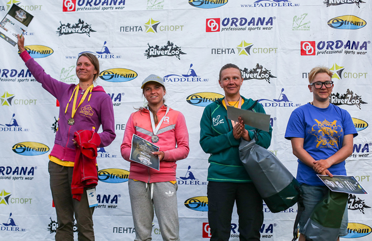 Womens boaterX podium (Alona, . Photo: Max Irman