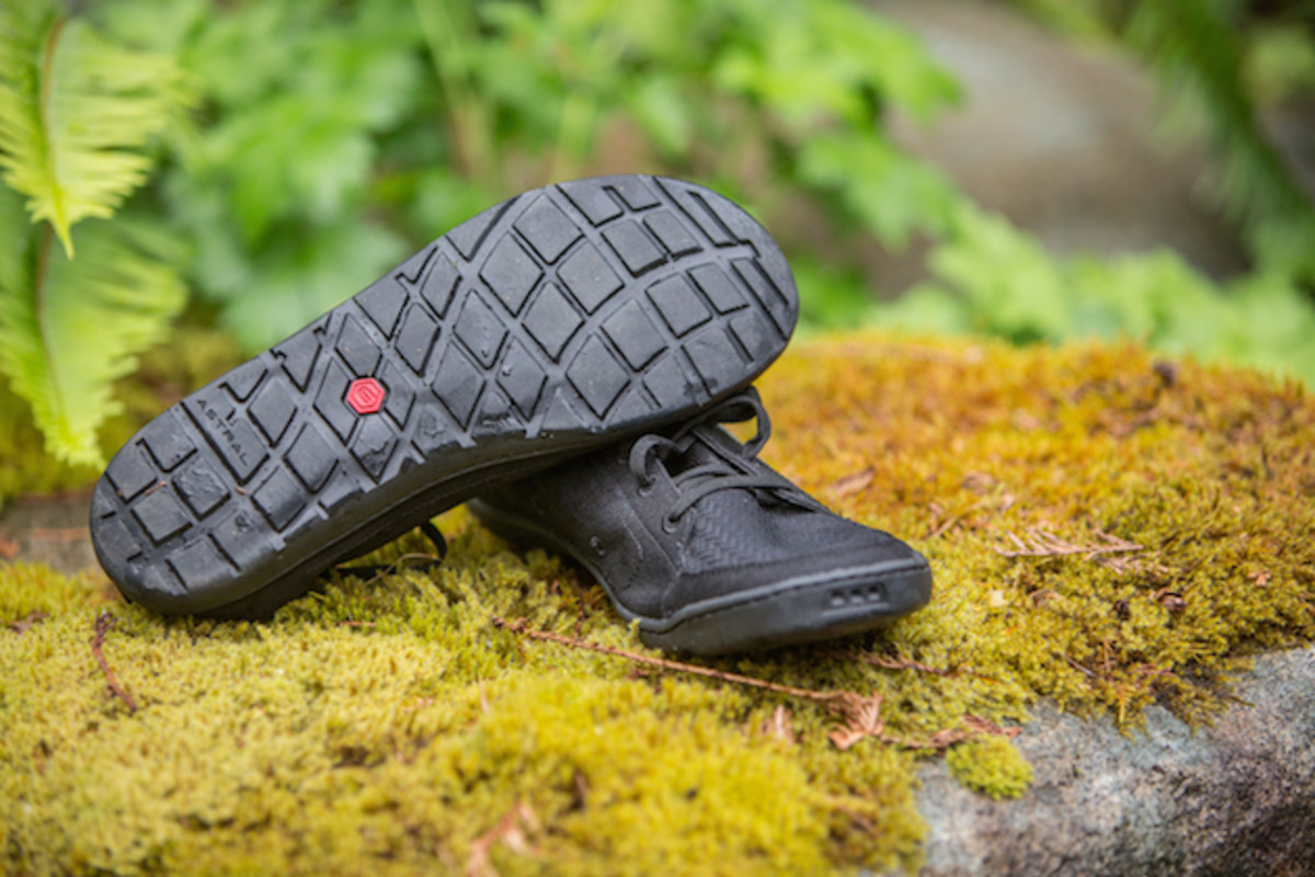 astral loyak shoes