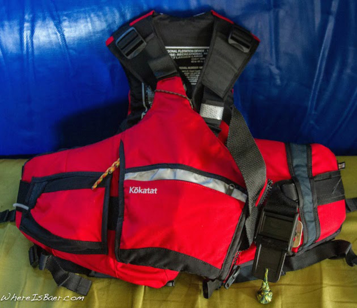 Clean and lean, even with a pile of tools in the pocket.