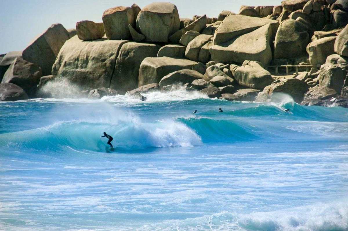The blue waters and great waves of Llandudno. Photo by Cape Town Tourism