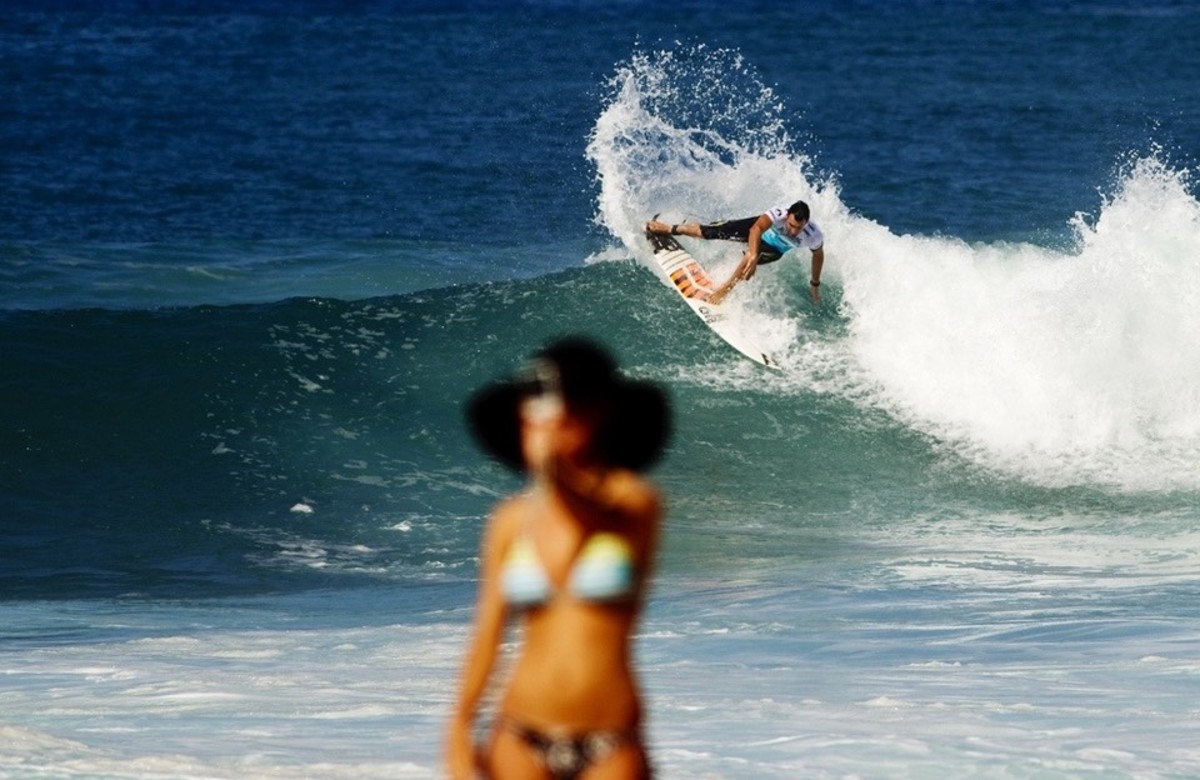 Smaller boards, even smaller bikinis. Photo by WSL/Kirstin