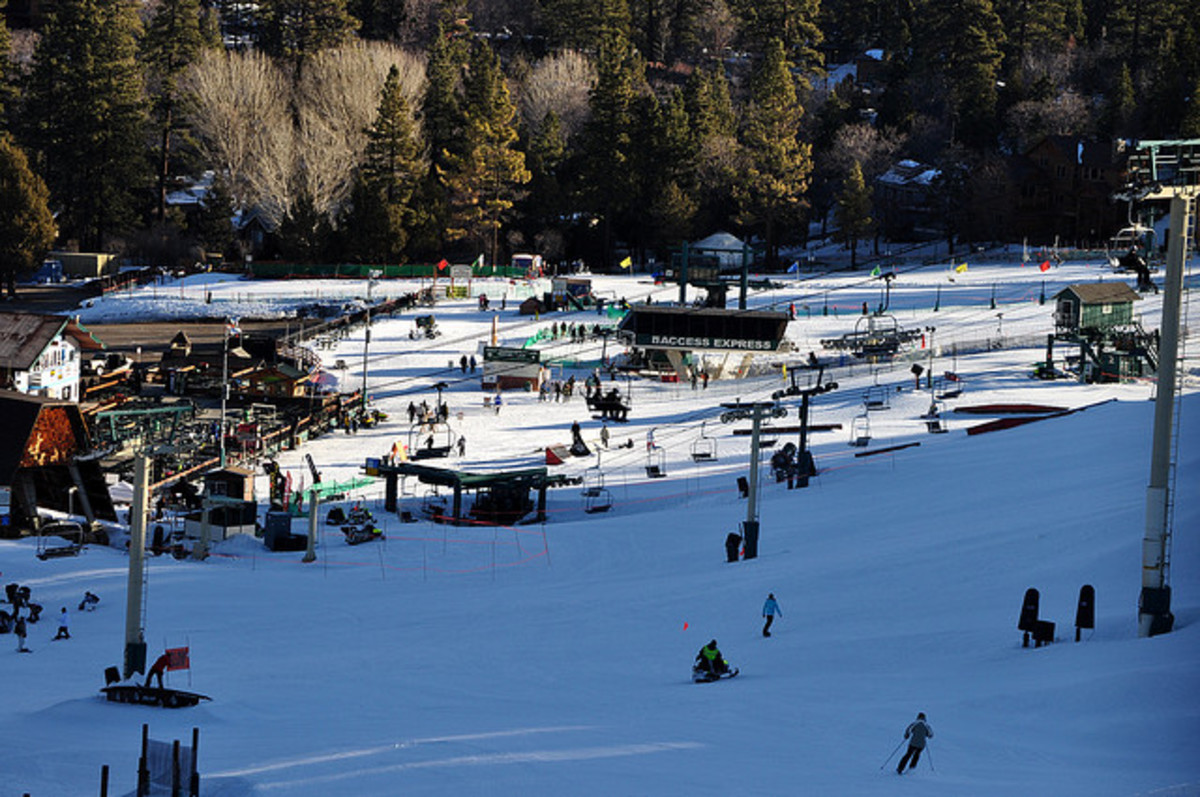 A skiing accident at Bear Mountain resulted in the death of a 21-year-old student.