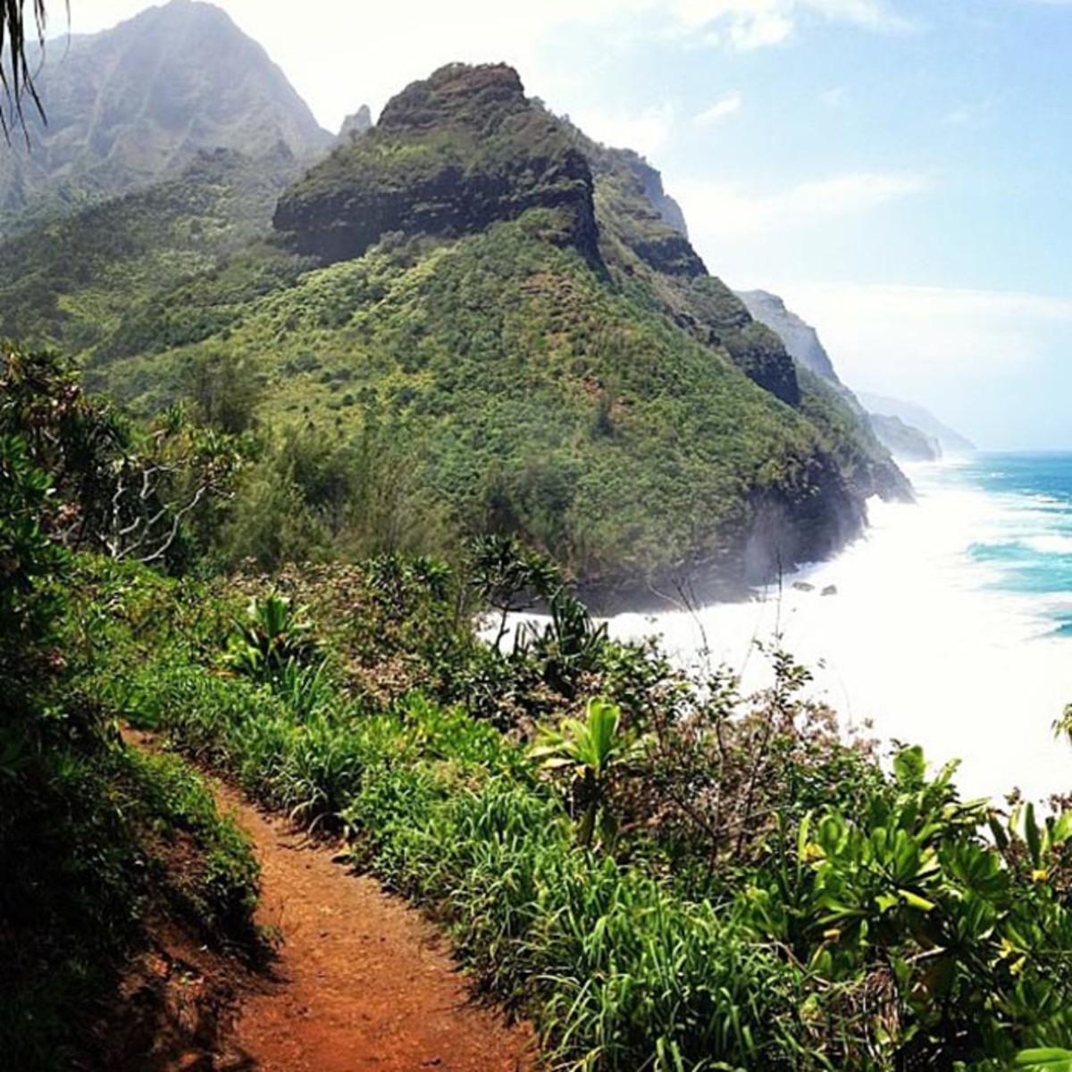 Kalalau Trail, Kauai, Hawaii. Photo by Ordnujen/Twenty20