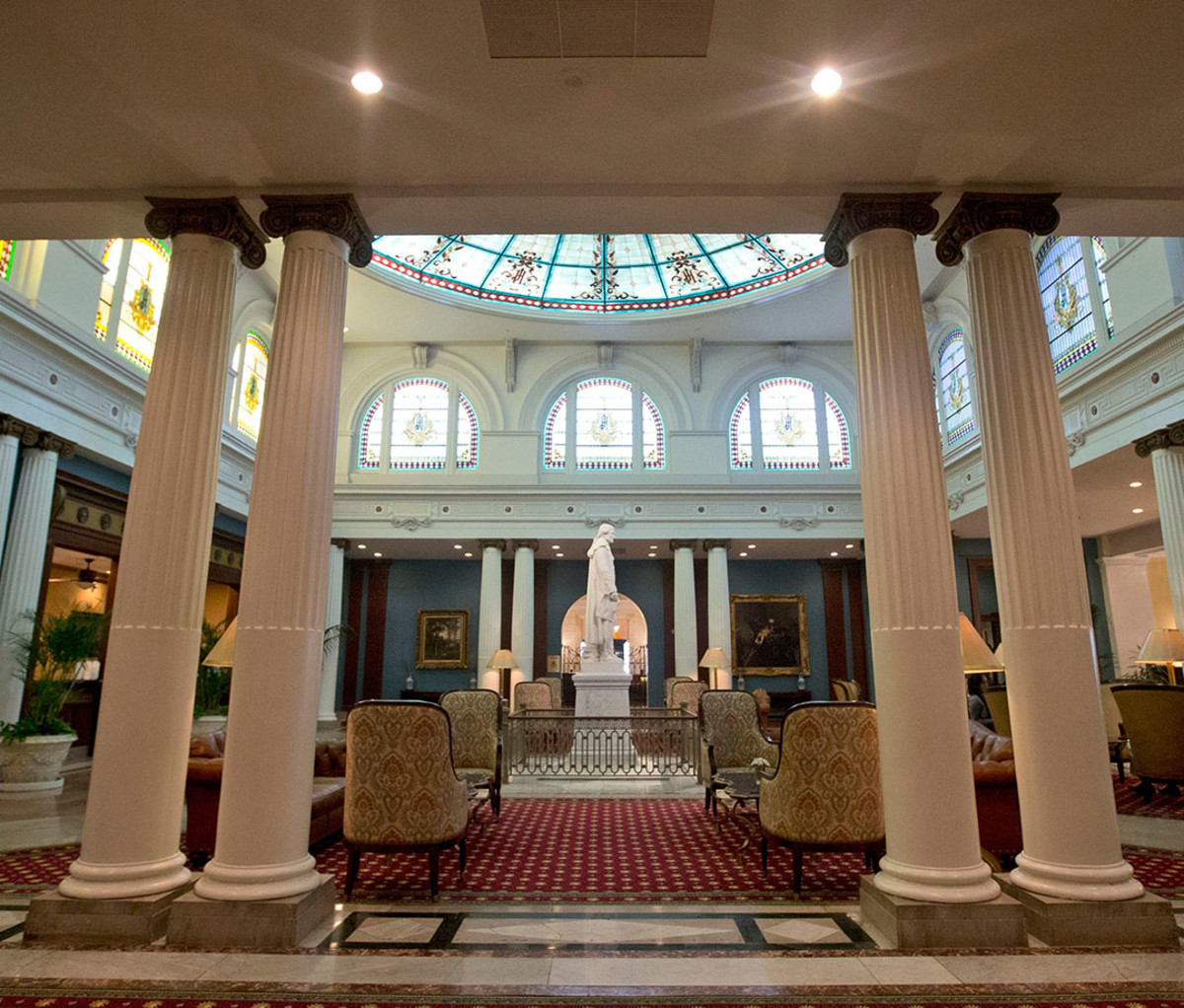 The main lobby of Richmond's Jefferson Hotel