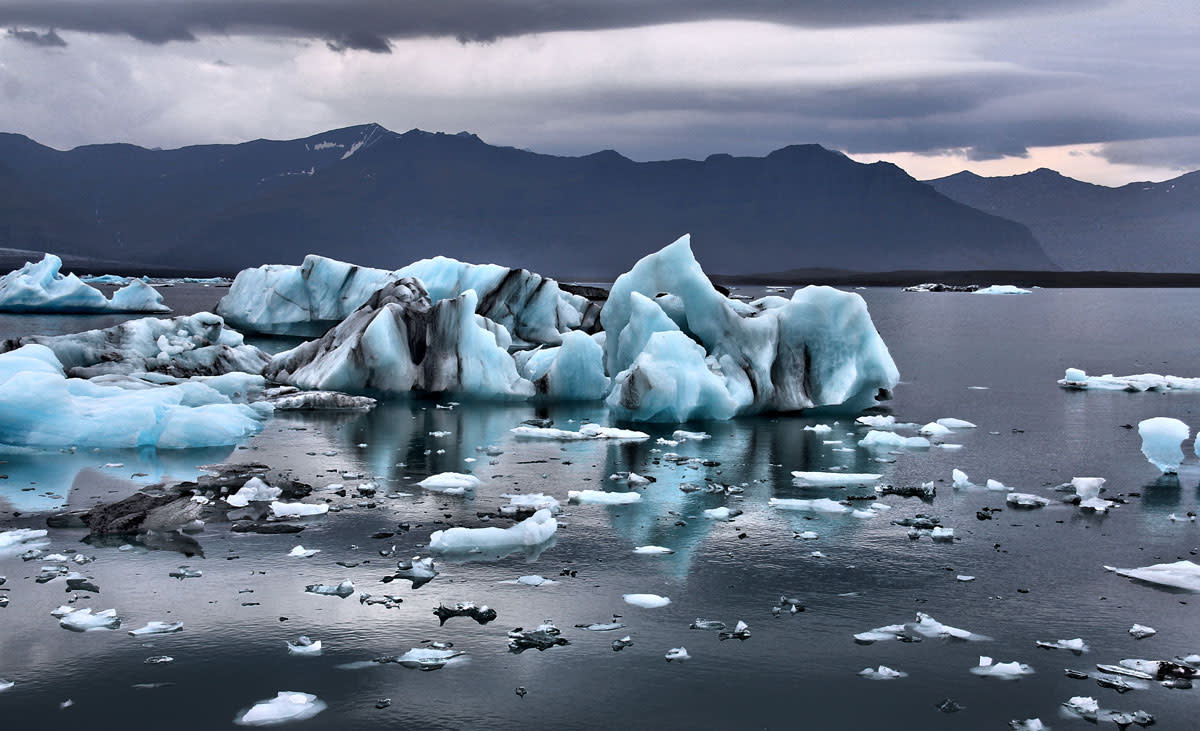 How 'bout them icebergs? Photo: Courtesy of Gian-Reto Tarnutzer/Unsplash