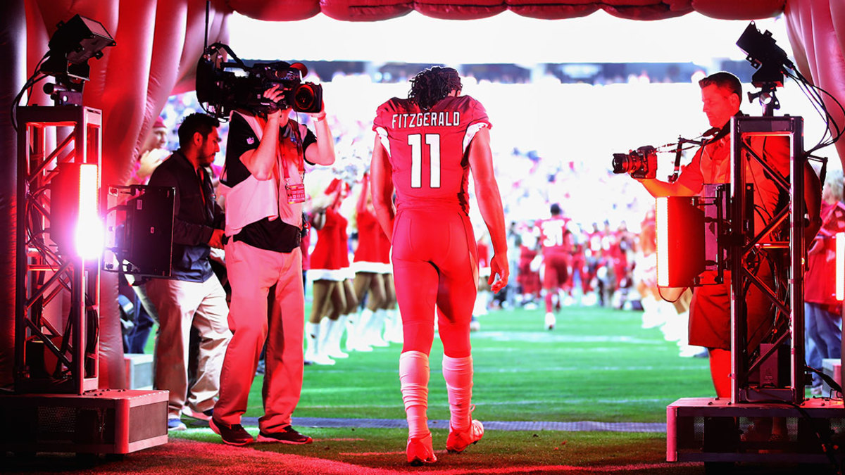 Wide Receiver Larry Fitzgerald #11 of the Arizona Cardinals makes a play in an NFL game.