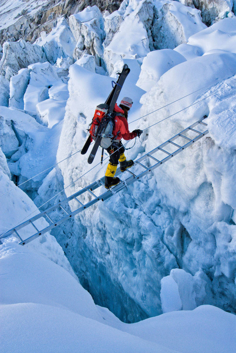 Everest 2025 Climbing Season Monah Thomasa