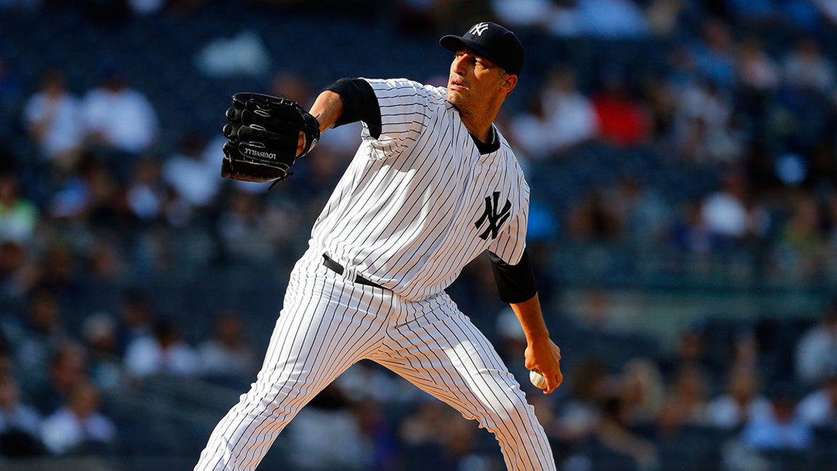 Andy Pettitte #46 of the New York Yankees in action against the Toronto Blue Jays at Yankee Stadium on August 22, 2013 in the Bronx borough of New York City. The Yankees defeated the Blue Jays 5-3. (Photo by Jim McIsaac/Getty Images)