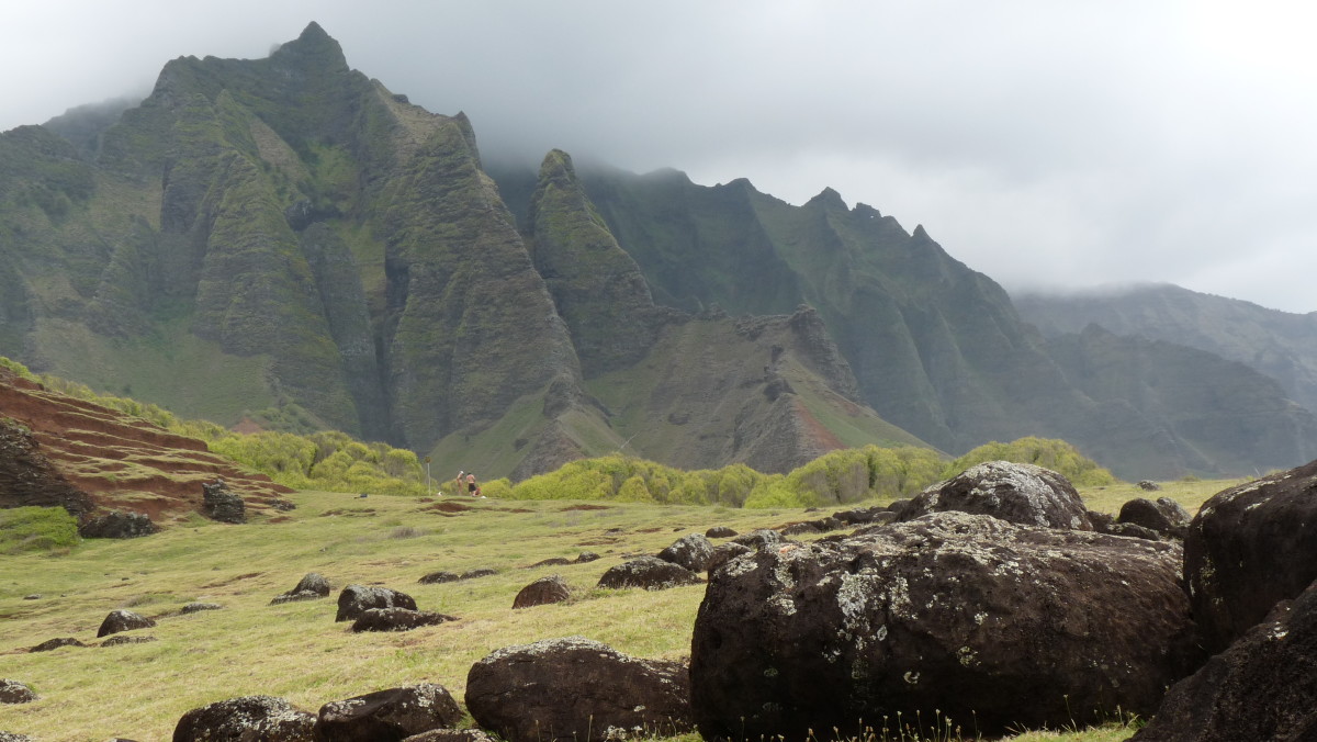 The majestic peaks of Kalalau, Na Pali Coast, Kauai. Photo: Beau Flemister