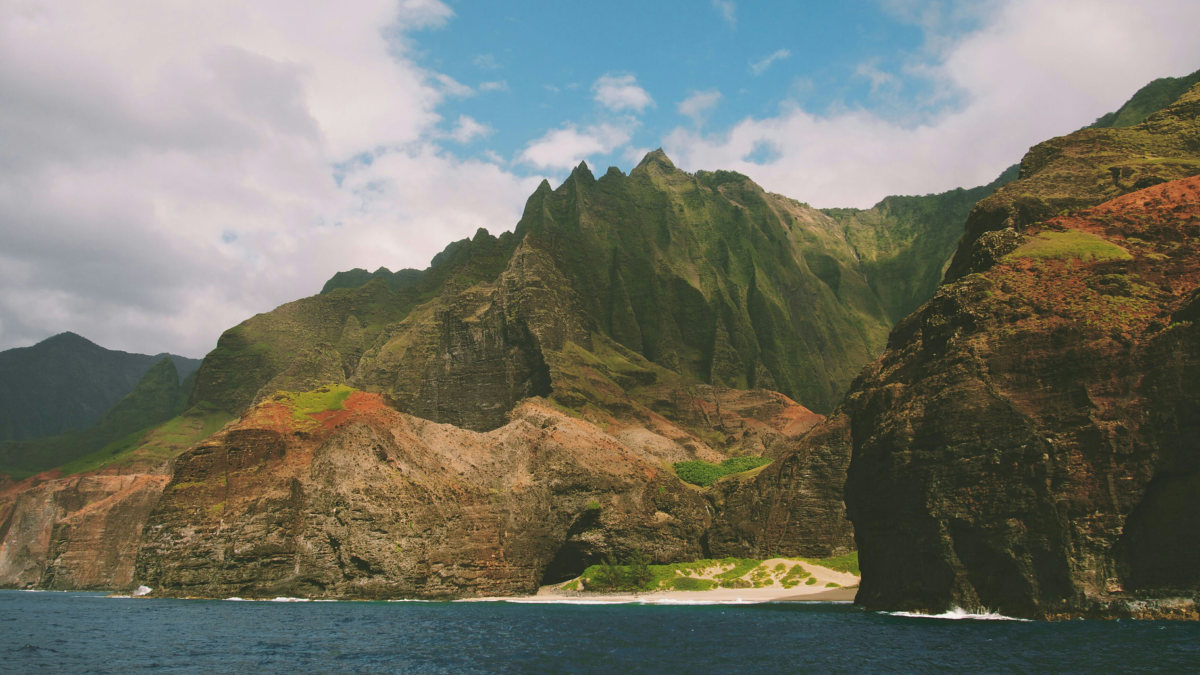 The hidden sands of the hidden coast. Na Pali, Kauai. Photo: David Poore