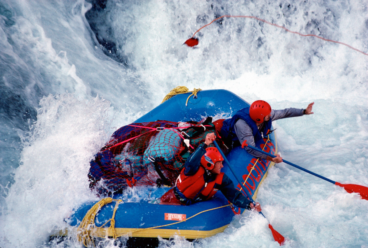 Piotr Chmielinski and Dulio Vellutino high-side in Colca Canyon. Photo by Zbigniew Bzdak