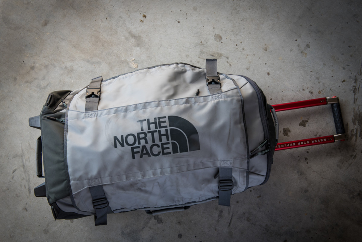 the north face rolling thunder 30in rolling gear bag