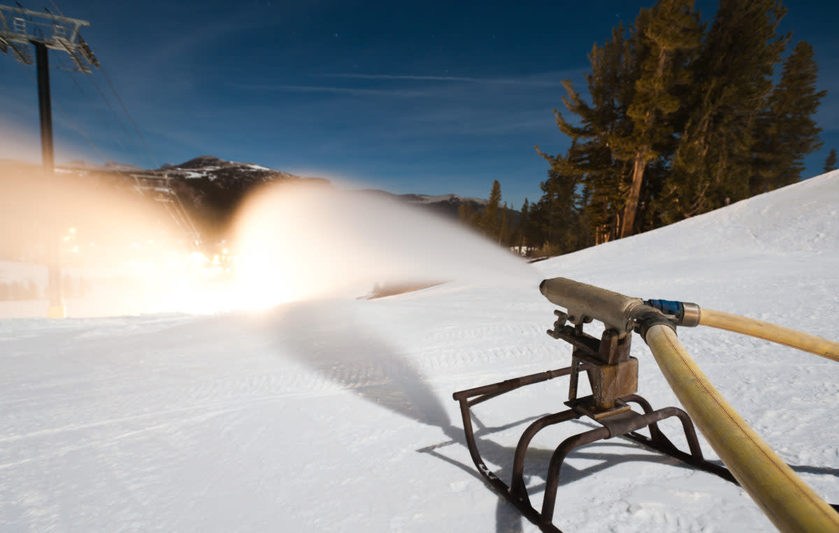snowmaking snow gun