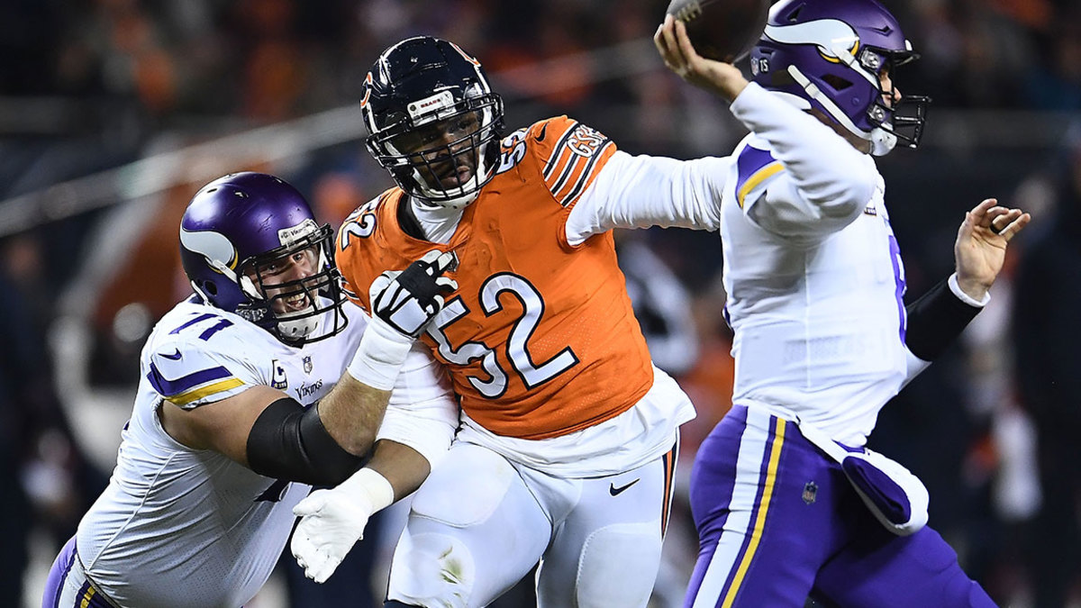 Khalil Mack #52 of the Chicago Bears works against Riley Reiff #71 of the Minnesota Vikings during a game at Soldier Field on November 18, 2018 in Chicago, Illinois. The Bears defeated the Vikings 25-20. (Photo by Stacy Revere/Getty Images)