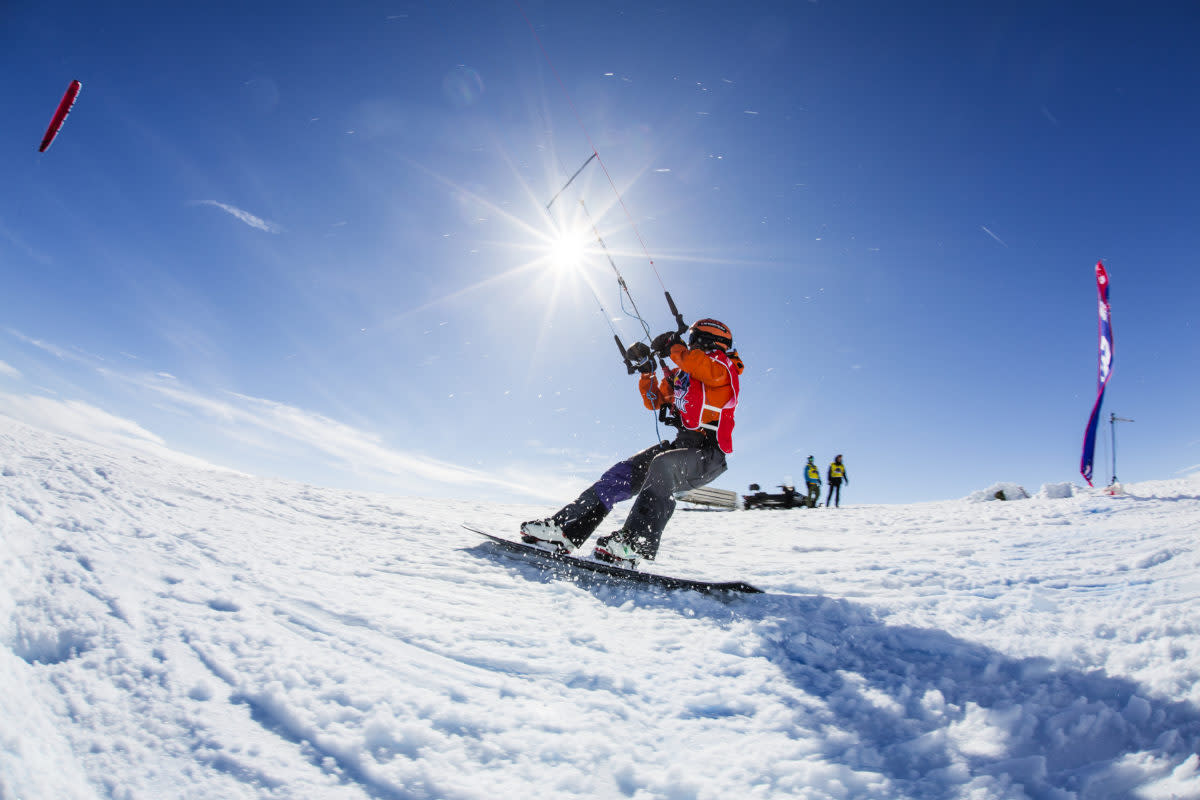 red bull ragnarok snowkiting race