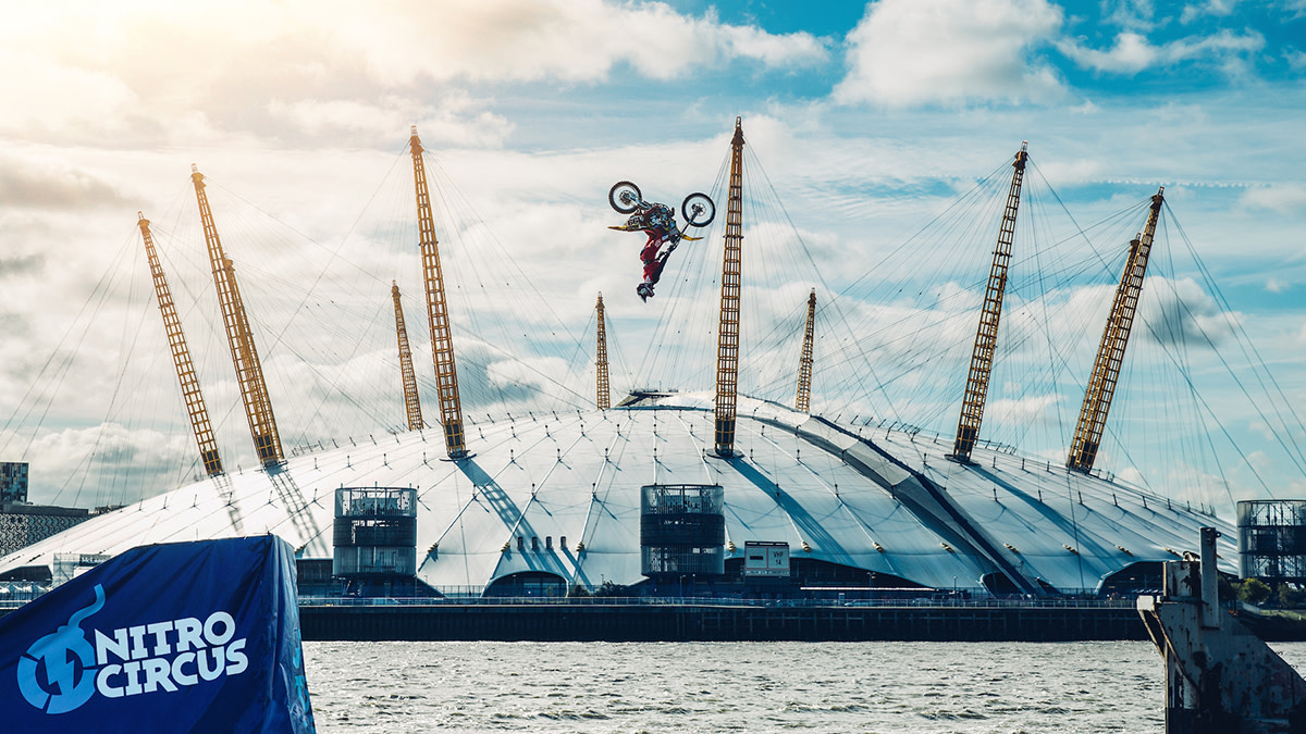 TravisPastranaRiverThamesBackflip