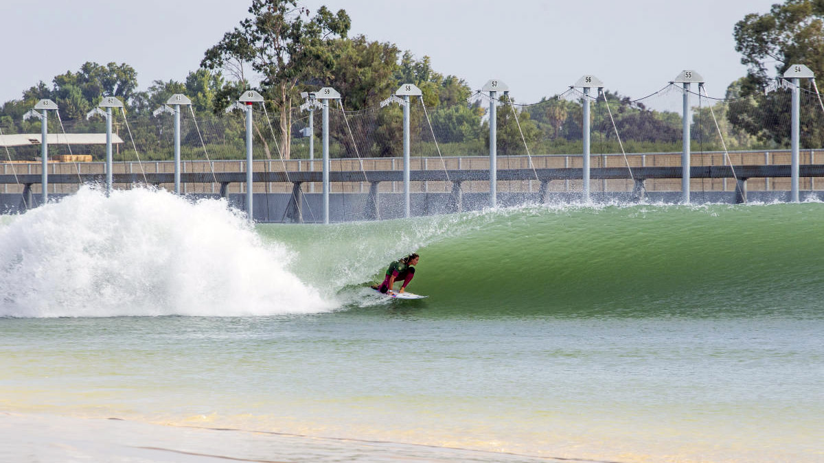 CourtneyConlogueKellySlaterWavePool