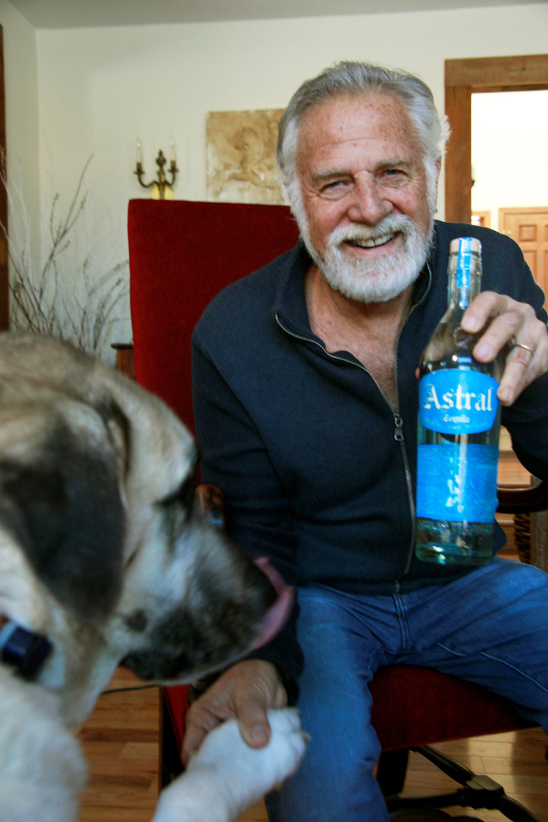 Jonathan Goldsmith and his dog Willy.