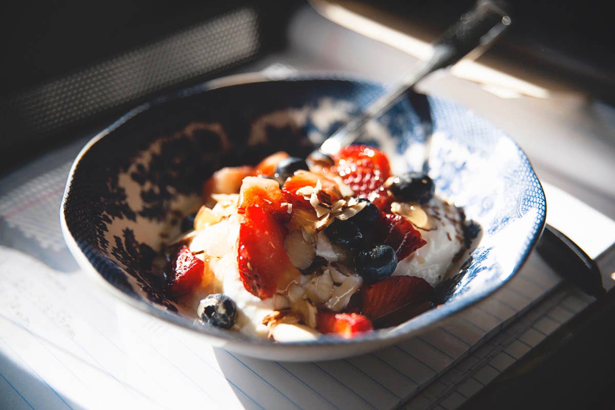 How To Navigate Probiotics and Prebiotics For An Active Outdoor