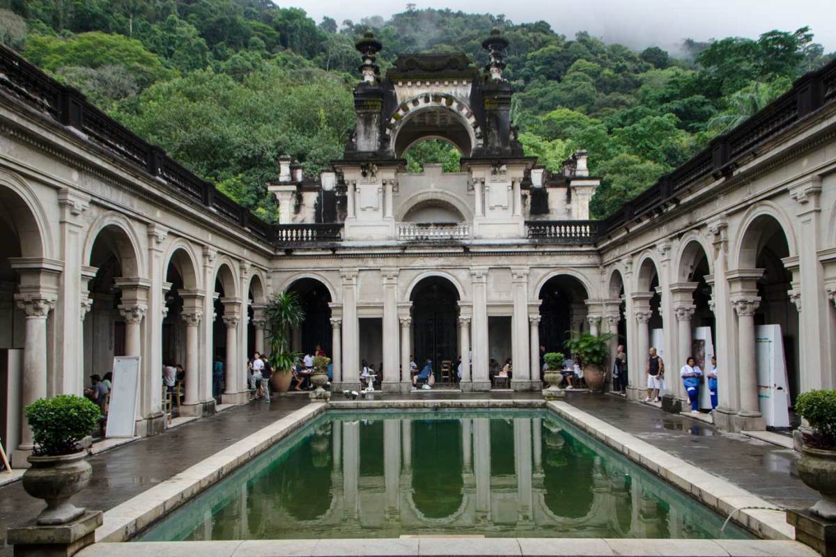 Rio de Janeiro travel guide: Palace at Parque Lage