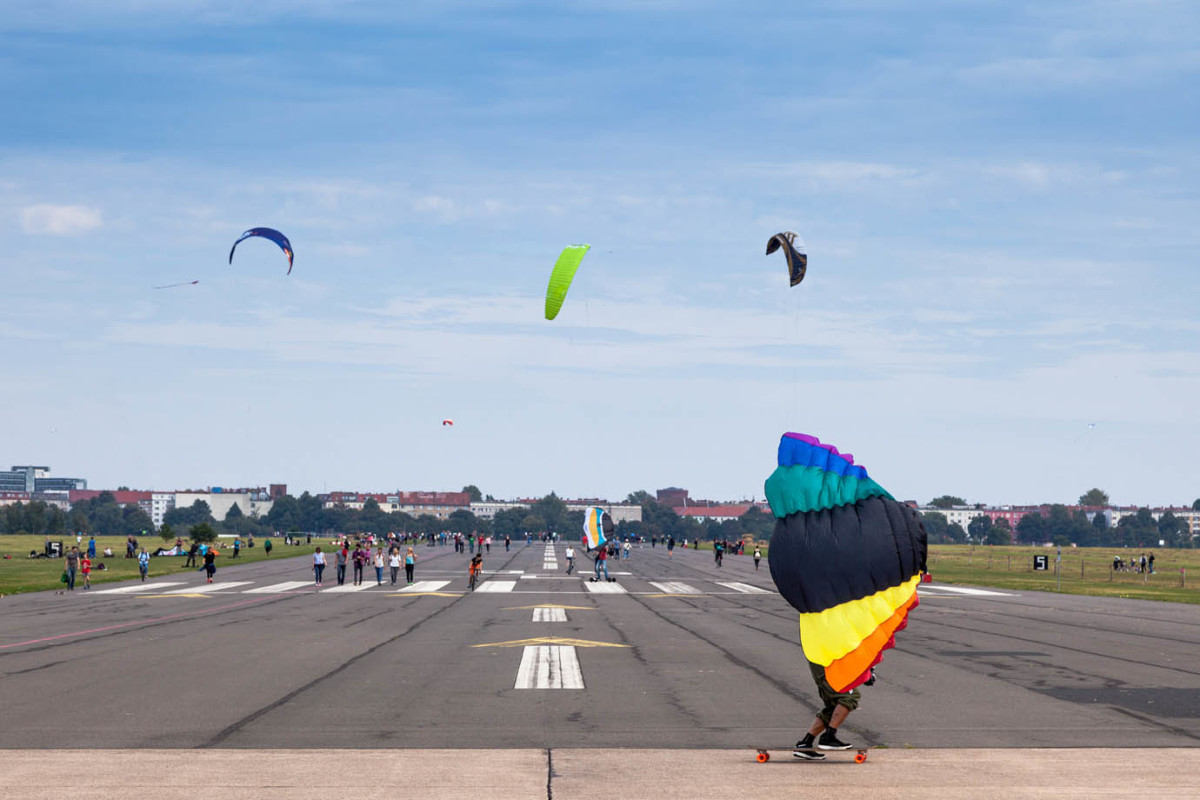 Berlin Travel Guide: Tempelhofer Park