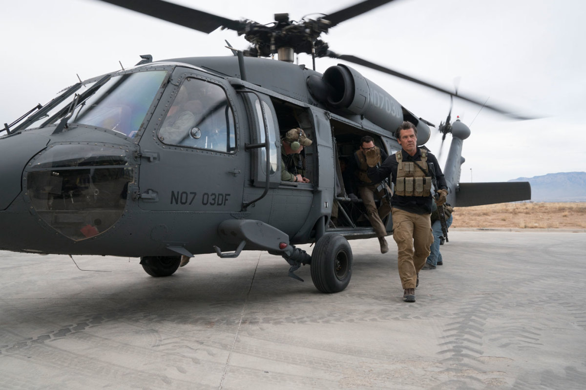 Blackhawk takedown stunt in 'Sicario'