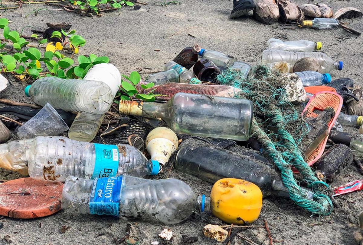 Caribbean island of Dominica plastic ban