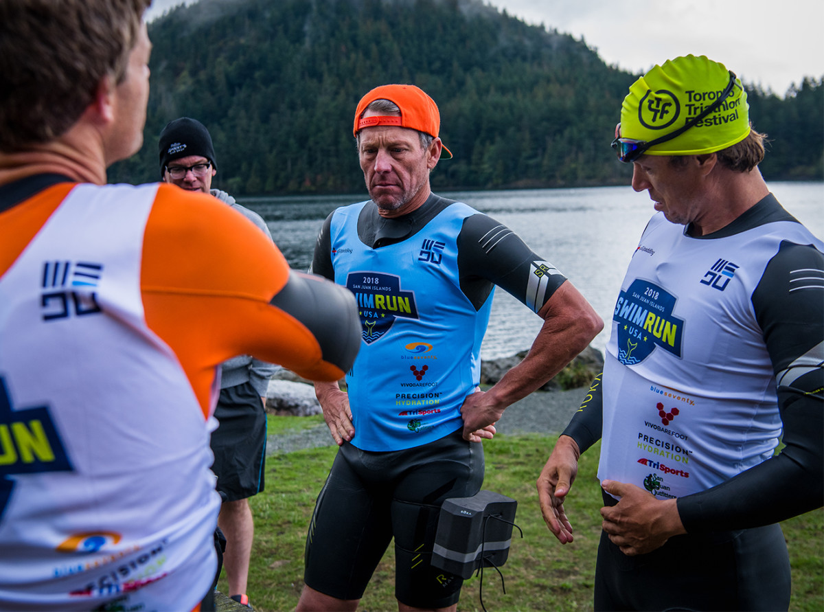 Lance Armstrong and Simon Whitfield pre-race