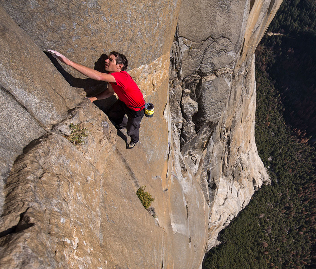 Alex Honnold scaling El Capitan in 