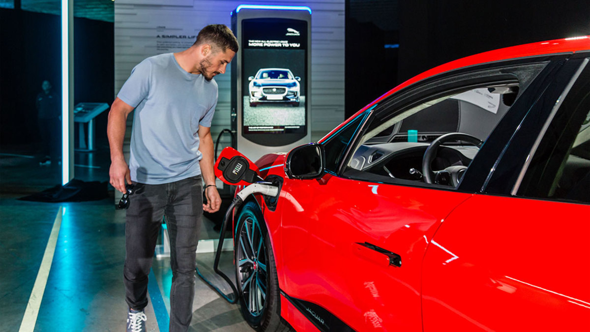 Danny Amendola / Jaguar
