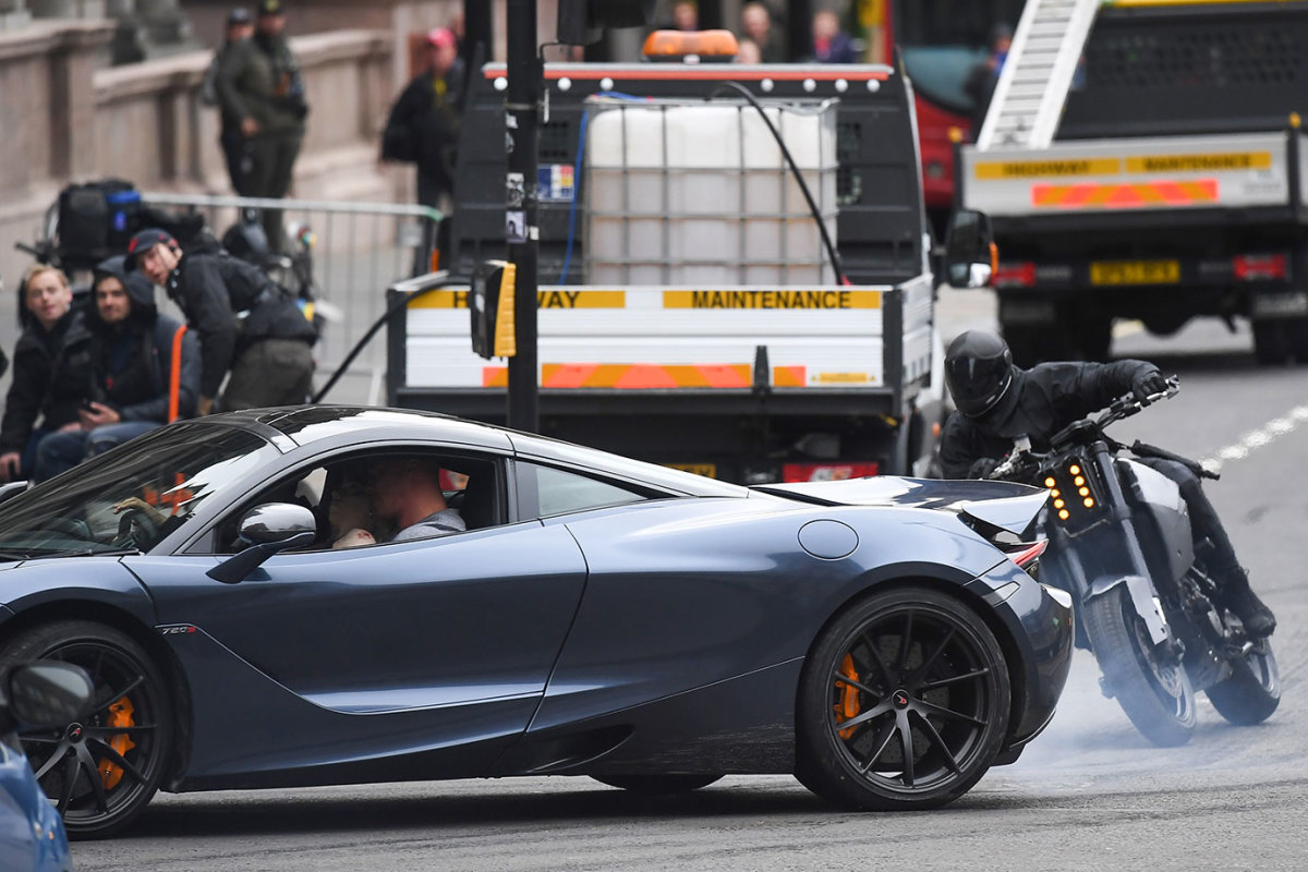 Idris Elba on set in George Square as filming of Fast and the Furious spinoff continues on October 26, 2018 in Glasgow, Scotland. The Universal Pictures film stars Jason Statham, Dwayne Johnson and Idris Elba and has a crew of 200 working on it in the city until the 29th of October. (Photo by Jeff J Mitchell/Getty Images)