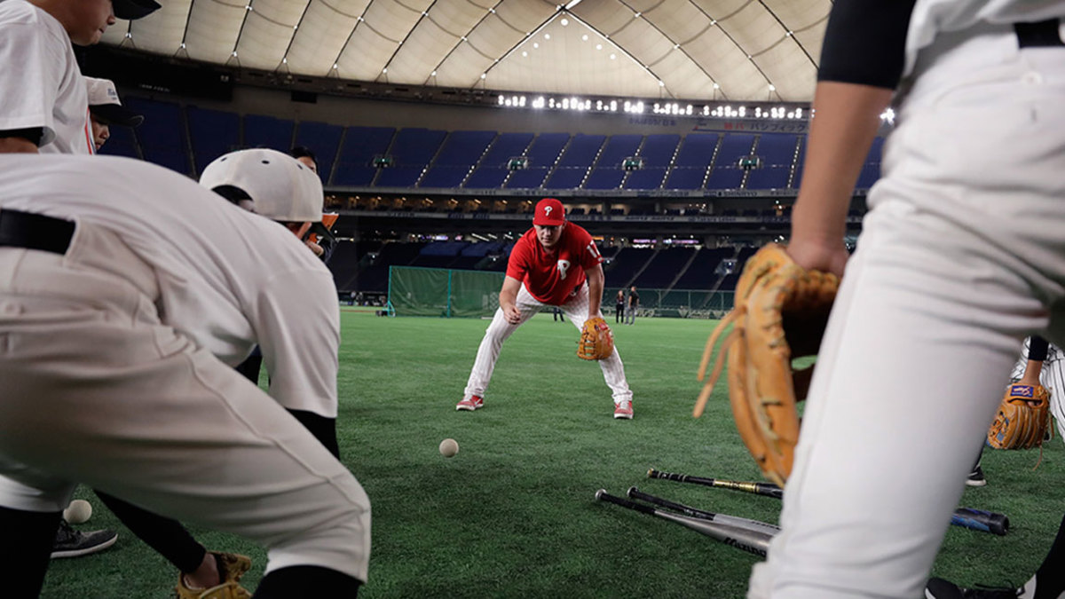 Rhys Hoskins in Japan