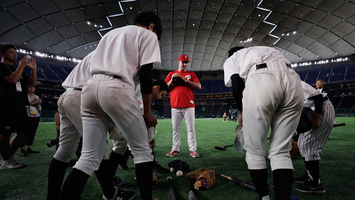 Rhys Hoskins in Japan