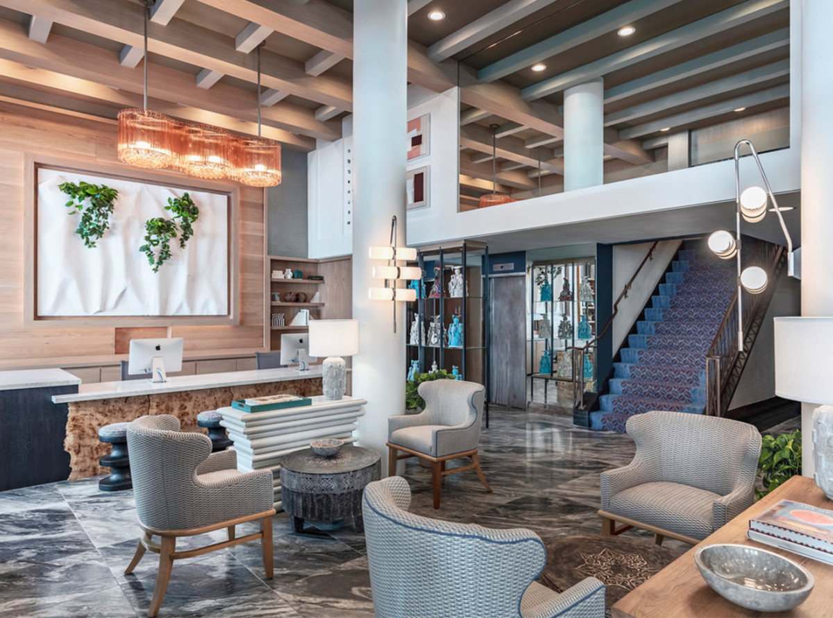 Hotel Triton