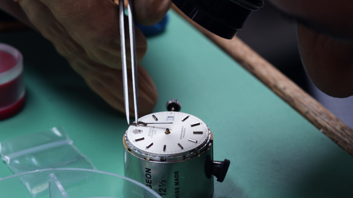 inside-crown-caliber-video