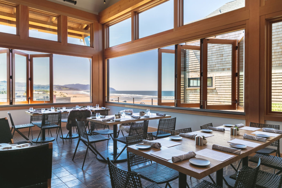 Headlands Lodge dining room