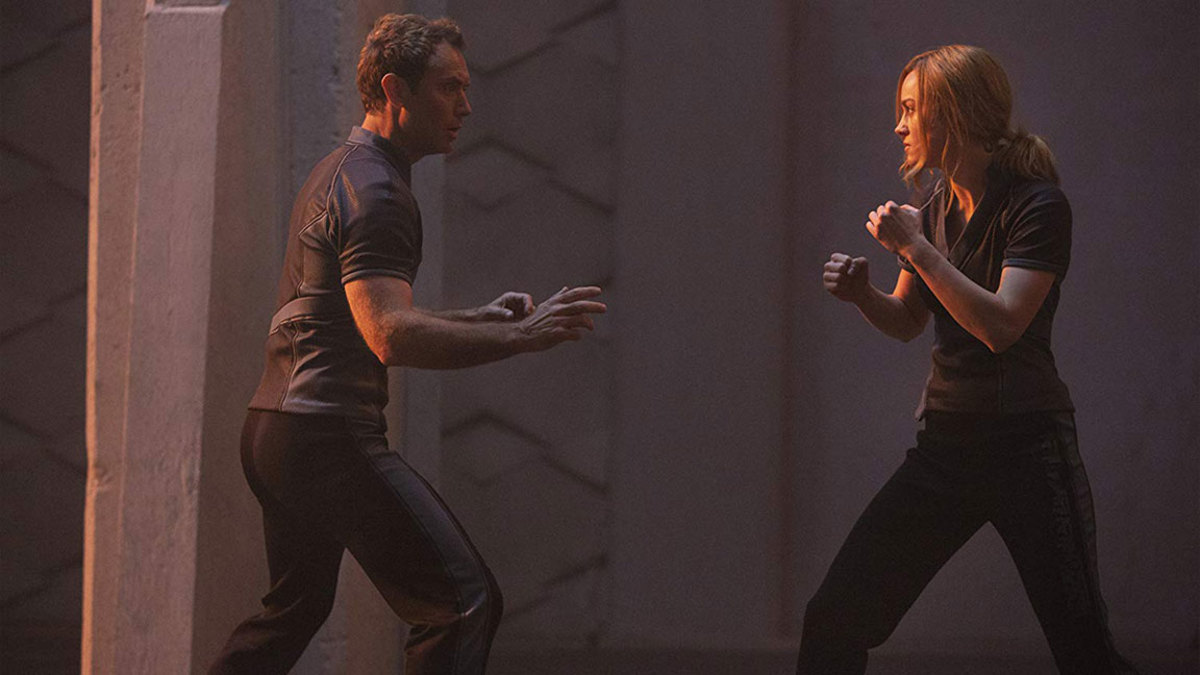 Brie Larson and Jude Law in Captain Marvel / Marvel Studios / Disney